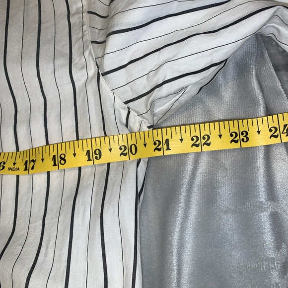 White Cotton Pin Striped Tunic with colorful Floral Embroidery neck tie xs/s - Picture 4 of 5